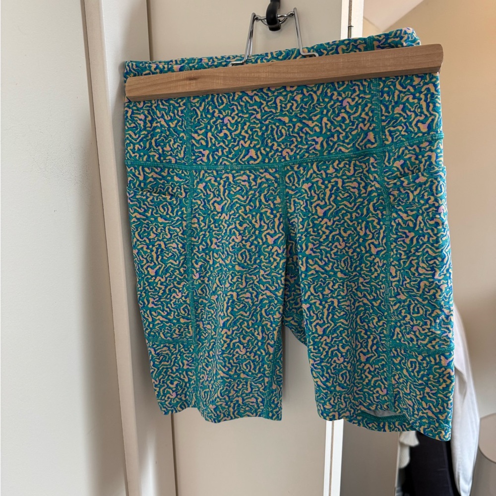 Patagonia EUC Teal & Light Pink Patterned Bike Shorts size small